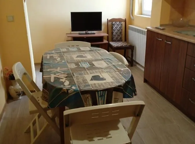 ганчеви בית הארחה *